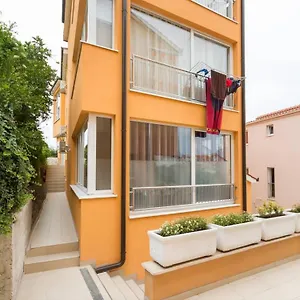 Appartement House, Split